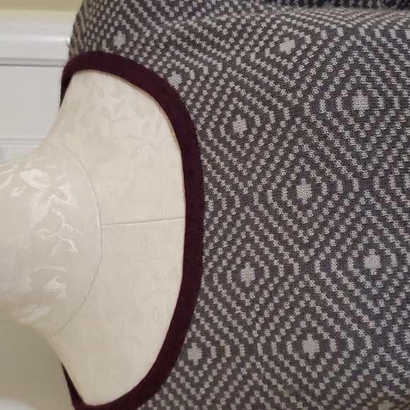 BEYOND THREADS drop shoulder sweater L - Picture 2 of 5